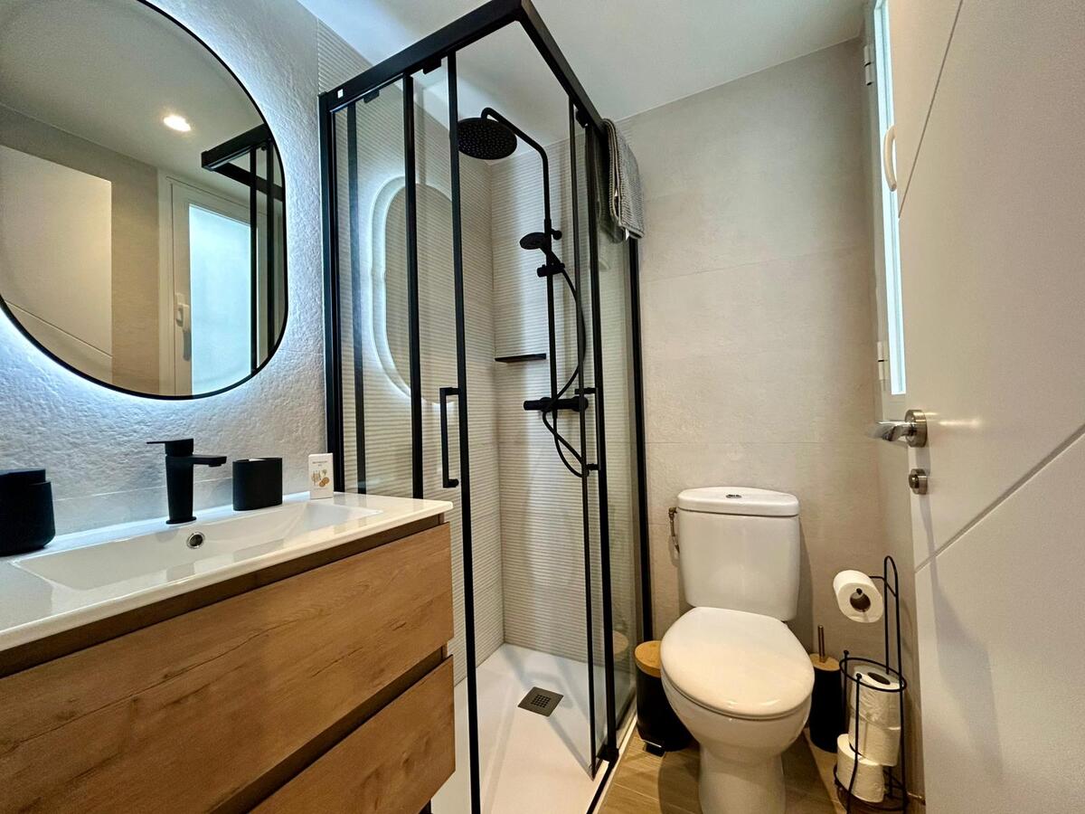 MITRA Sarria Living Suite 2 - 2